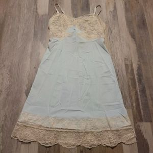Vintage 50s 60s Kickernick Baby blue Ivory lace Slip size 34 Nylon